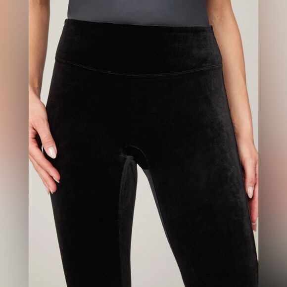 SPANX Shapewear Velvet Black Sculpting Leggings Size M Medium EUC - Picture 9 of 9